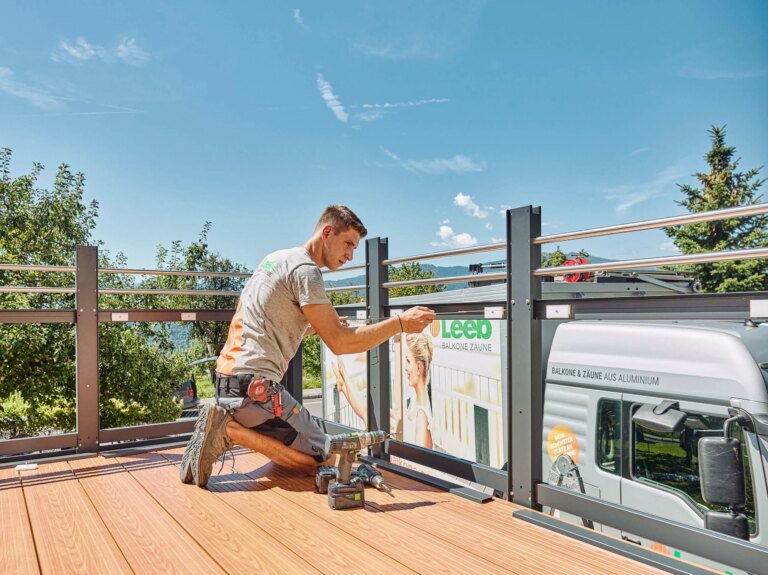 mitarbeiter montage bei leeb balkone