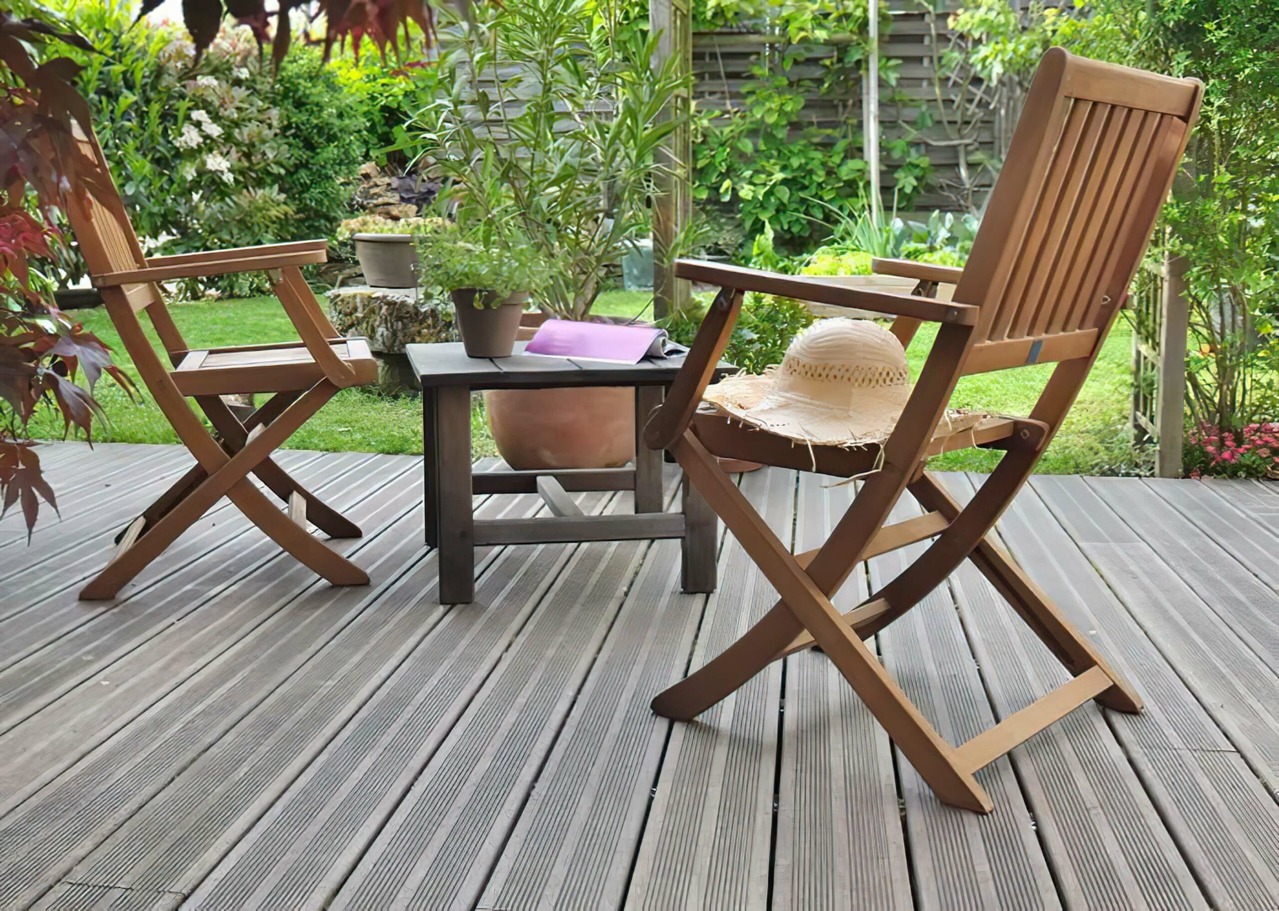 Wetterfeste Gartenmöbel aus Holz