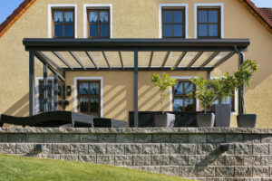 Terrassenüberdachung-Toscana mit Glasschiebeelementen