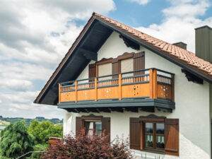Balkongeländer aus Aluminium in Holzoptik Modell Lofer